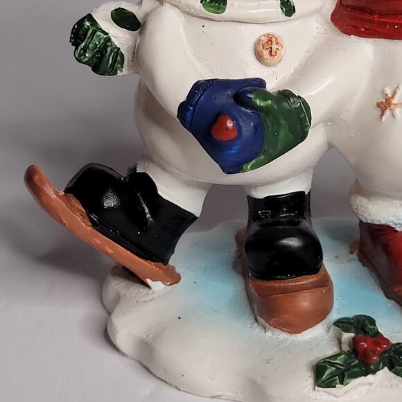 Charming Snow Couple Figurine - Perfect Winter Decor - Picture 3 of 13